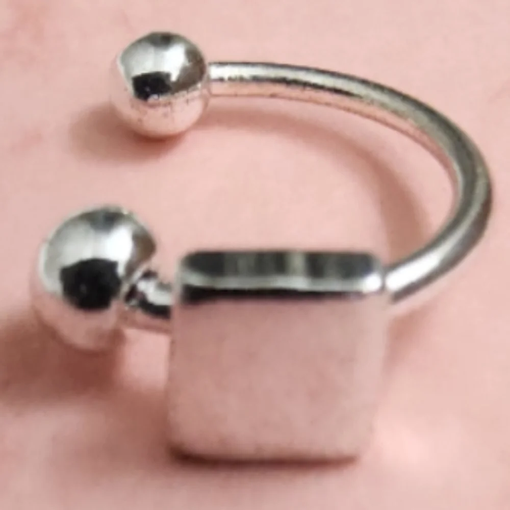 NEW in BOX Lightweight Stylish & Chic Silver & Gold Earcuffs in Assorted Styles - Picture 4 of 4